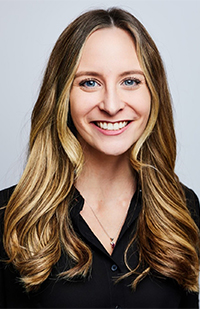 headshot of caitlin