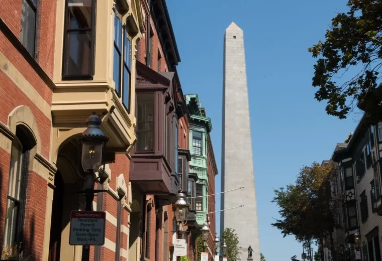 Front of buildings in Bunker Hill near monument.