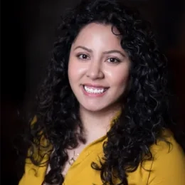 profile photo of Evelyn from the SoTL center